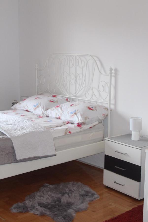 Ferienwohnung Studio Apartman Ivano Ðakovo Exterior foto